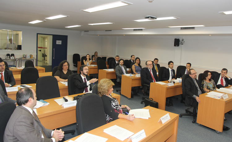 Promotores de Justiça de todo o estado de São Paulo, membros do CONEPI durante reunião nesta sexta-feira na capital