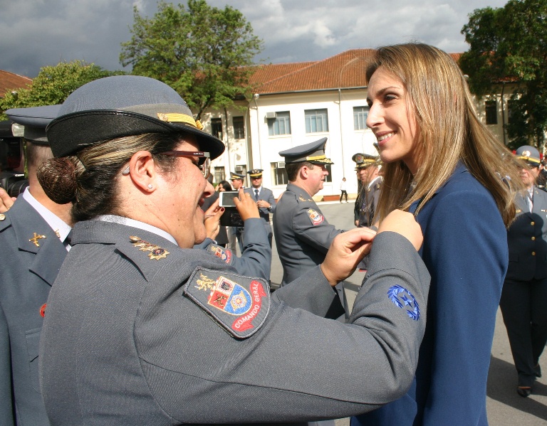 Promotora de Justiça Tatiana Calle recebe a medalha Tobias de Aguiar